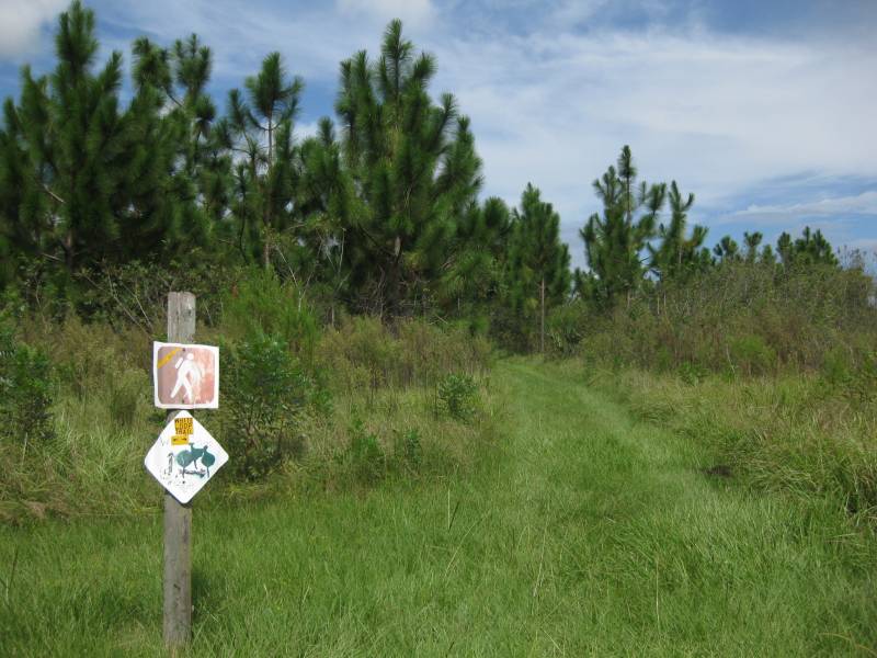 trail_sign.jpg